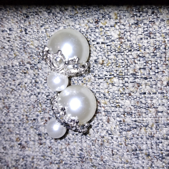 NEW! Gorgeous Crystal Crown Double Pearl Earrings MAKE OFFER - Picture 6 of 6